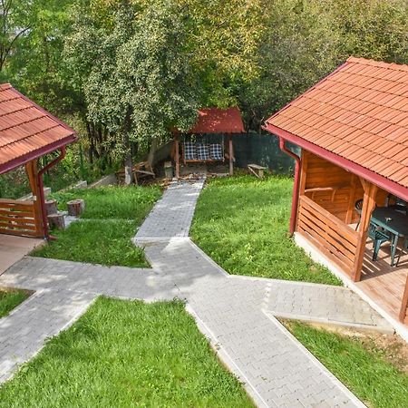 Tomis House Hotel Curtea De Arges Luaran gambar