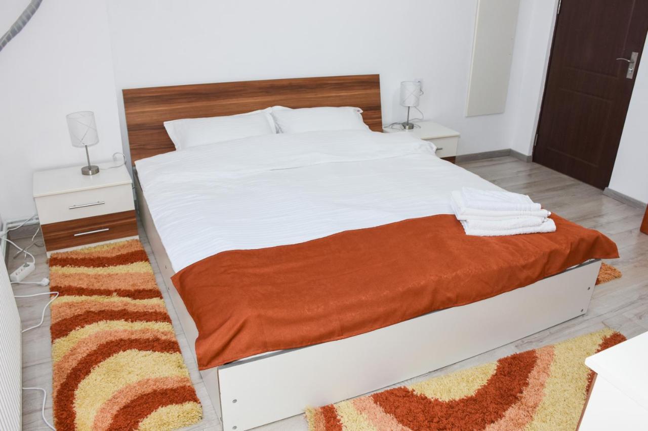 Tomis House Hotel Curtea De Arges Luaran gambar